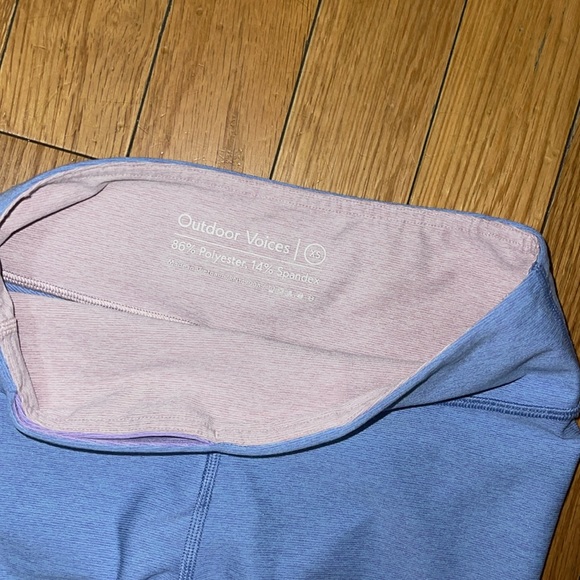 Outdoor Voices color block leggings in XS - Picture 2 of 5